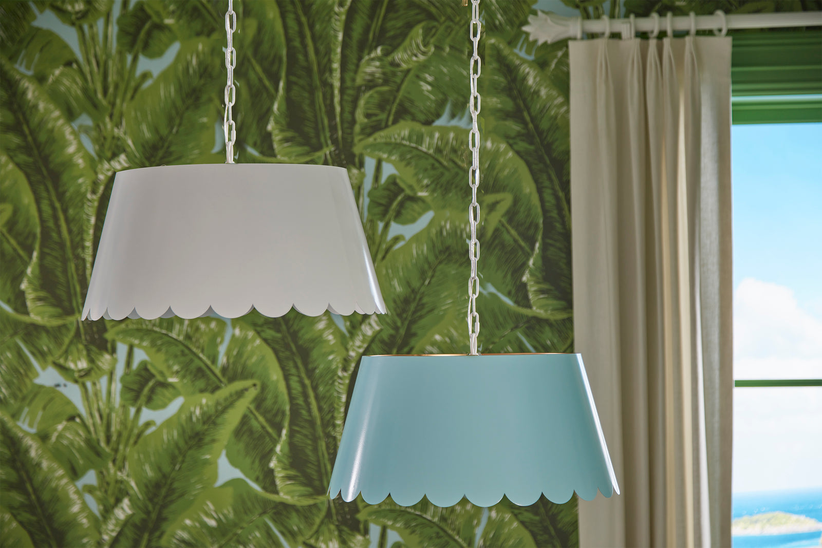 Mirasol Pendant - White (Lg)