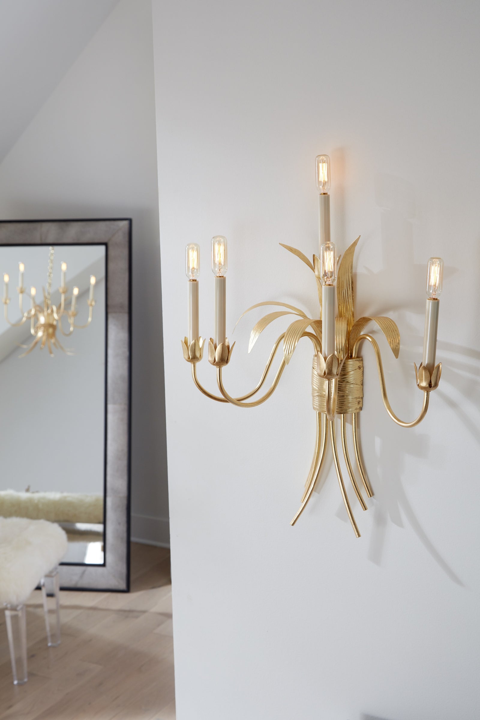 Mignon Sconce