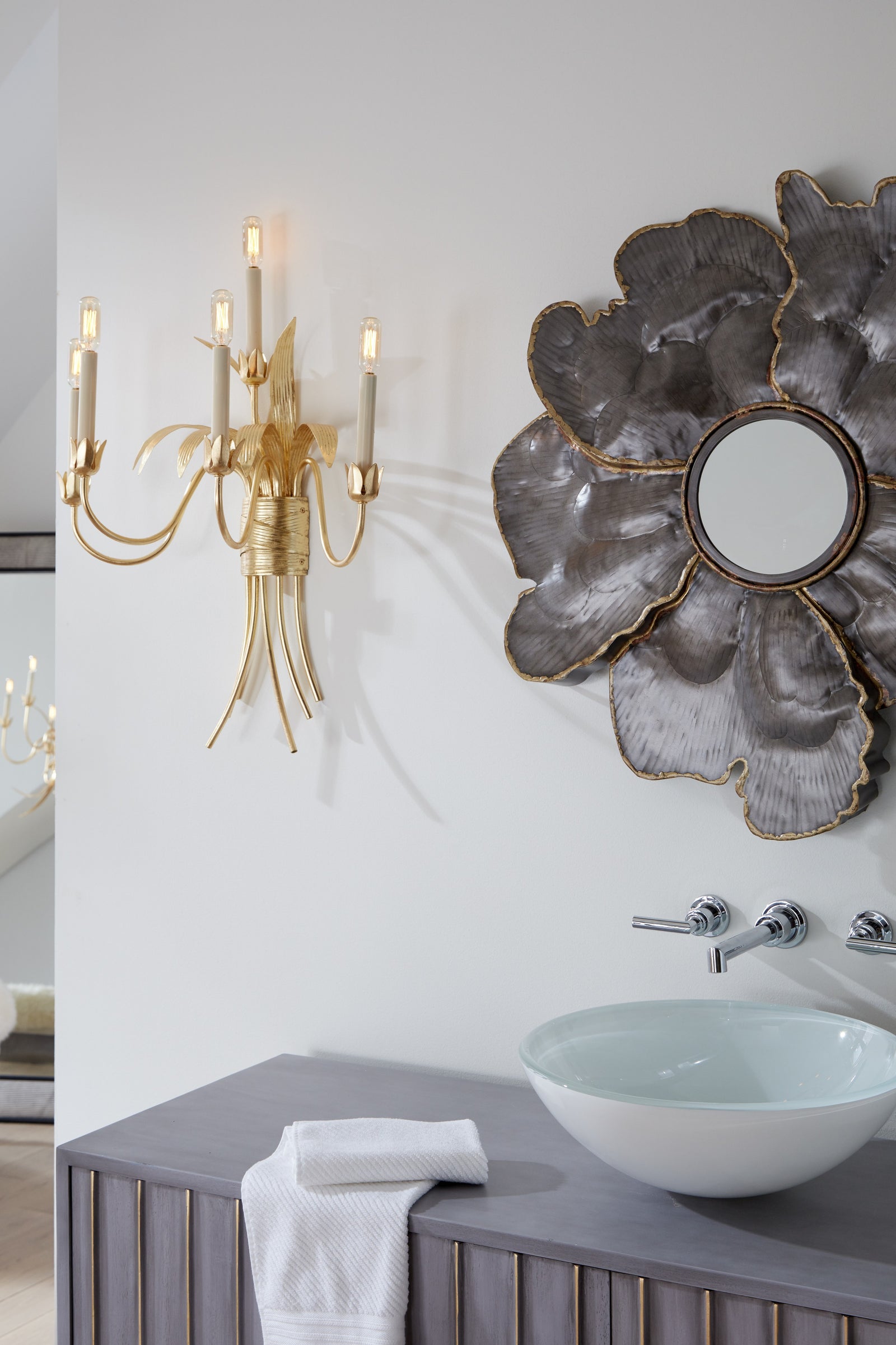 Mignon Sconce