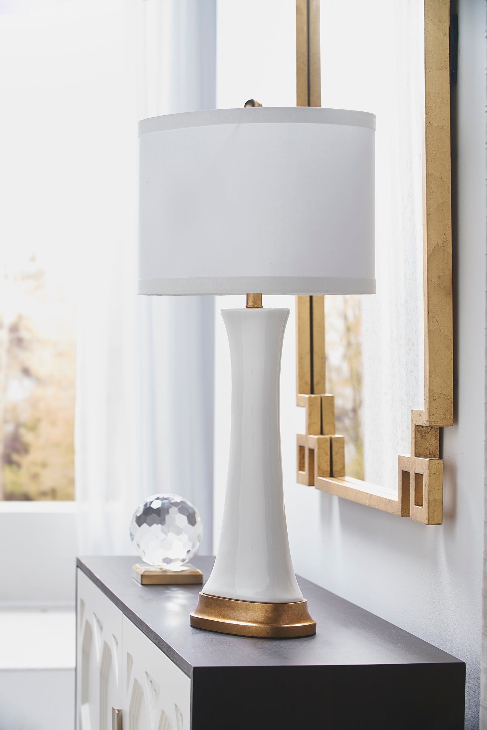 Hopper Lamp - White