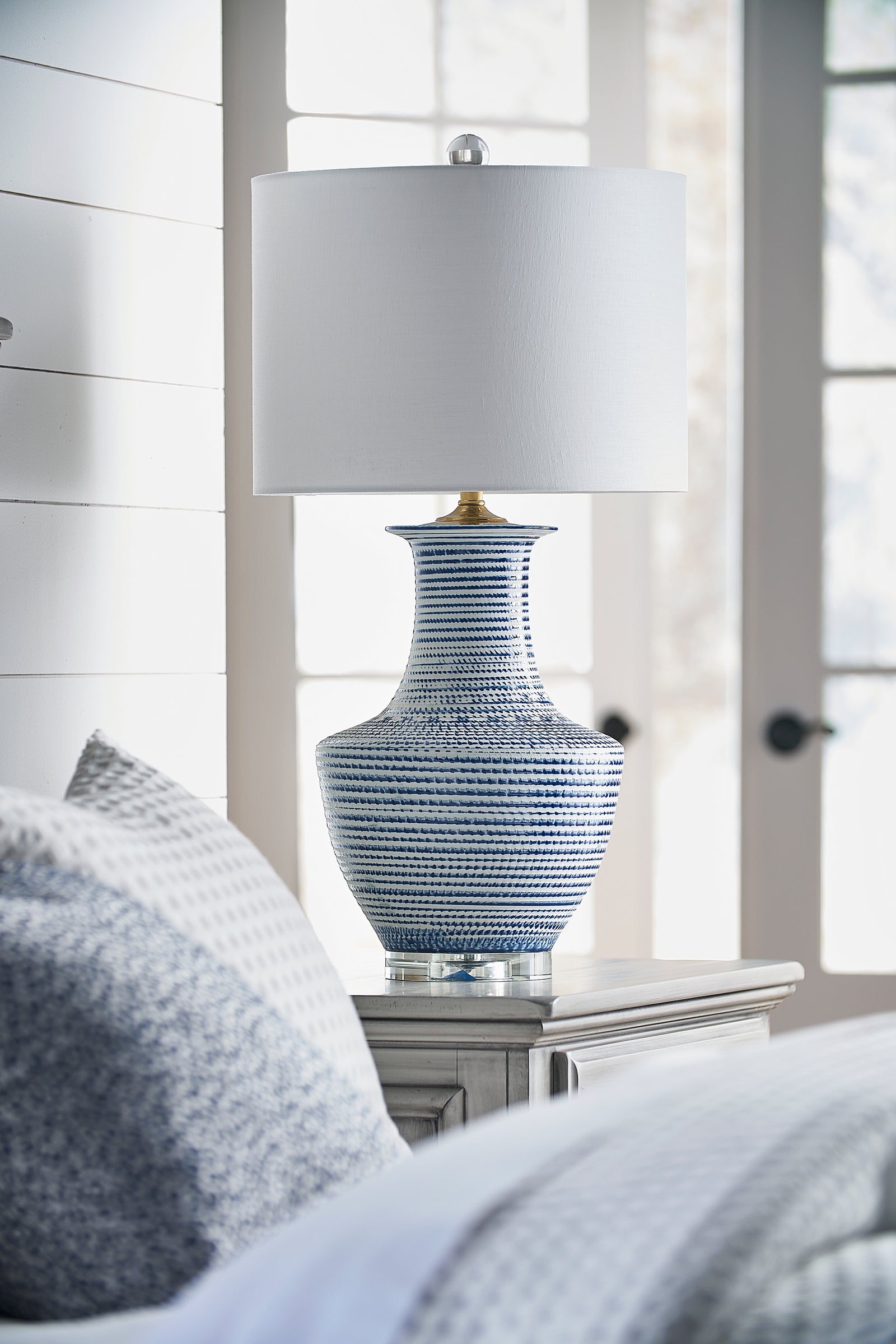 Classic Lamp - Blue/Acrylic