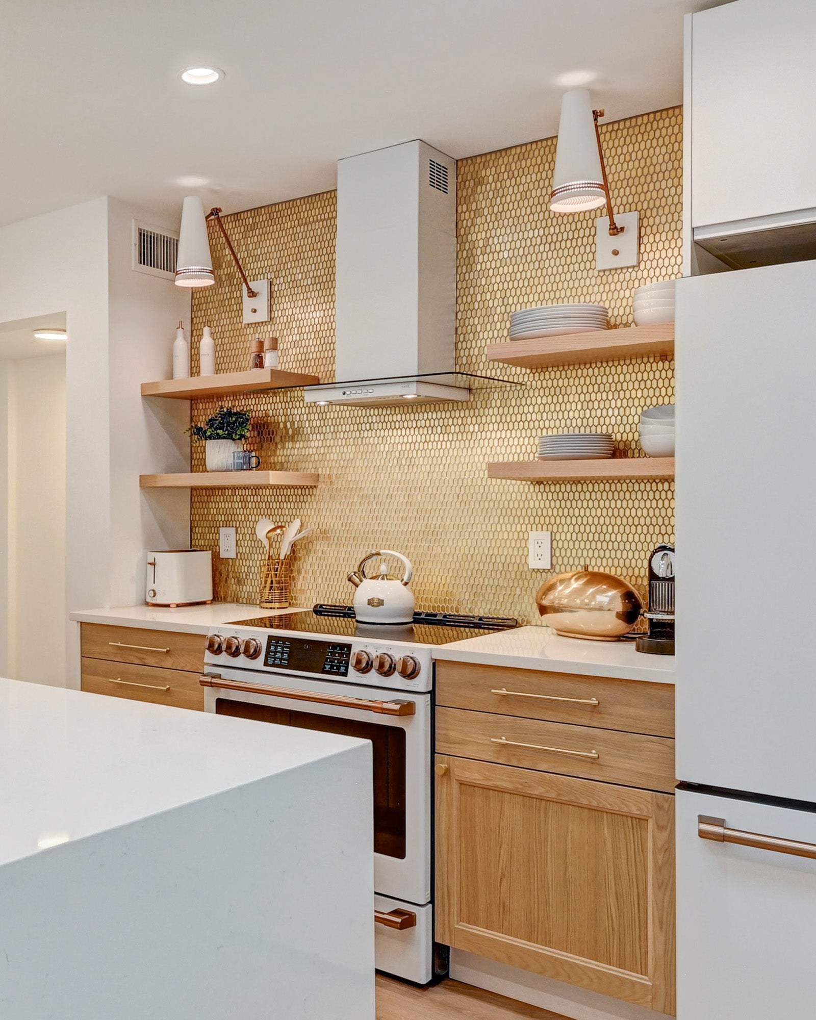 Brickell 5-in Matte White/Hazelnut Leather 1 Light Wall/Vanity