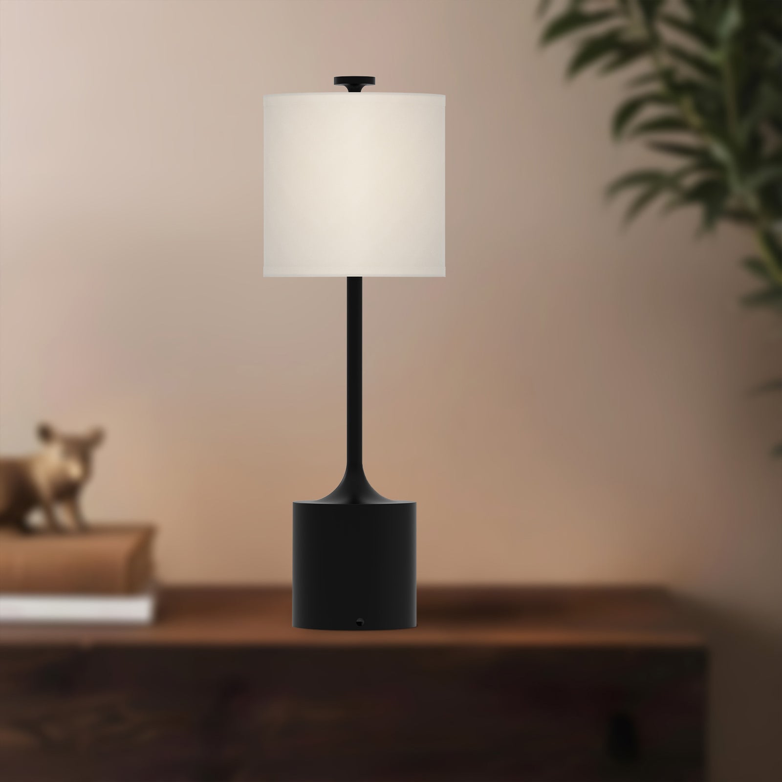 Issa 26-in Matte Black/Ivory Linen 1 Light Table Lamp