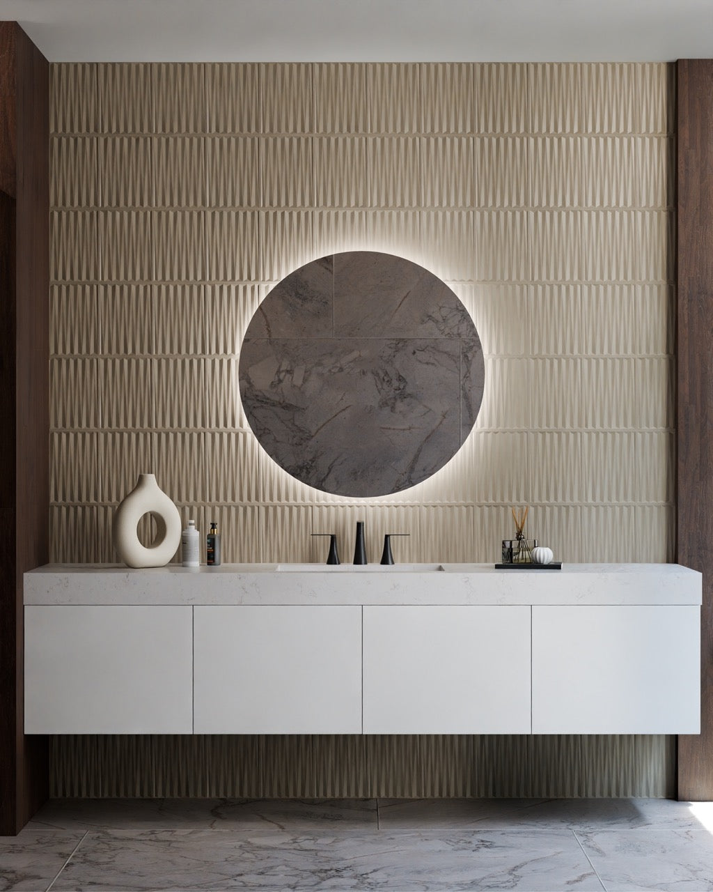 Luna™ LED Lighted Mirror