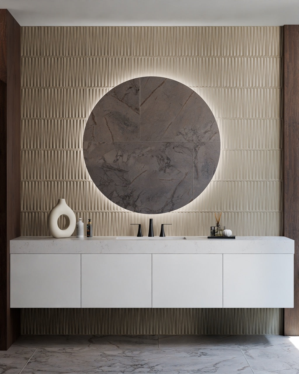 Luna™ LED Lighted Mirror