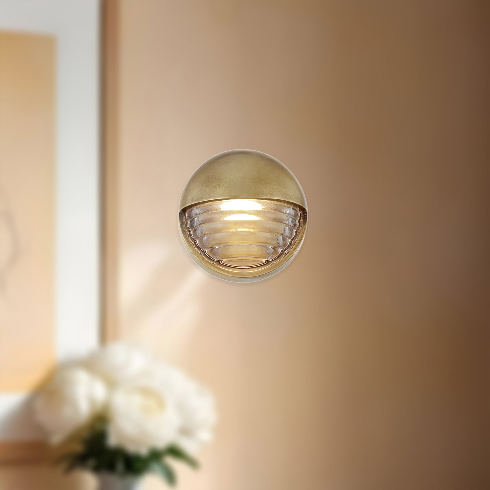 Palais 6-in Ribbed Glass/Vintage Brass LED Wall/Vanity