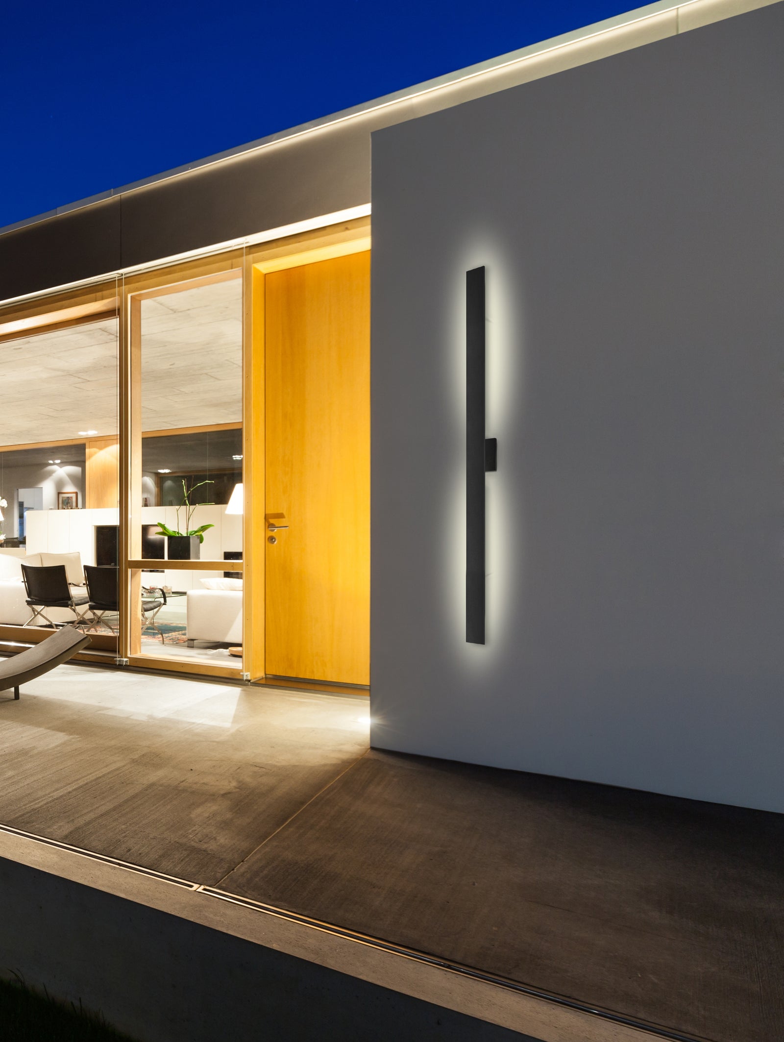 Vesta 50-in Black LED All terior Wall