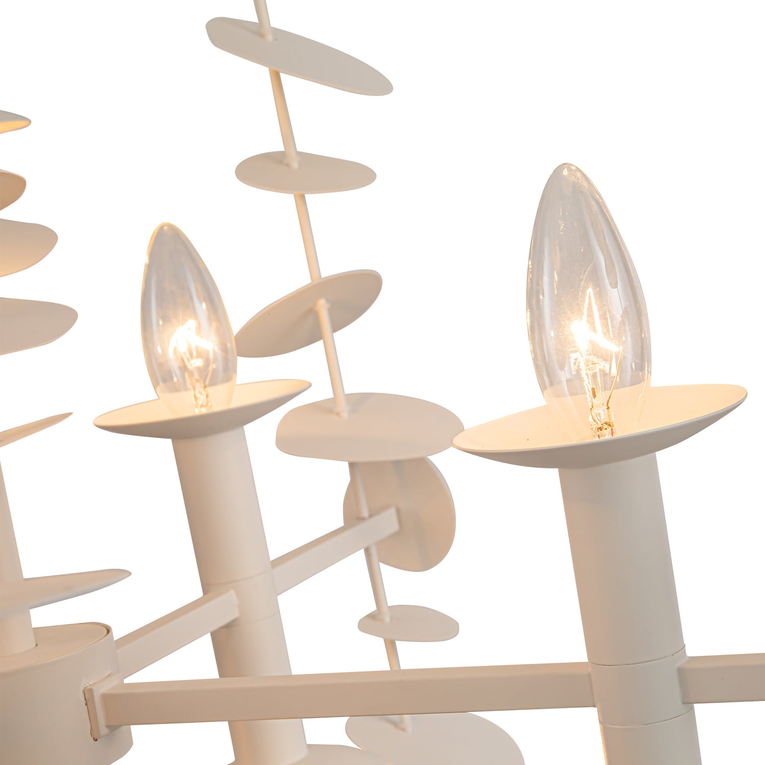 Yukari 41-in Matte White 16 Lights Chandeliers